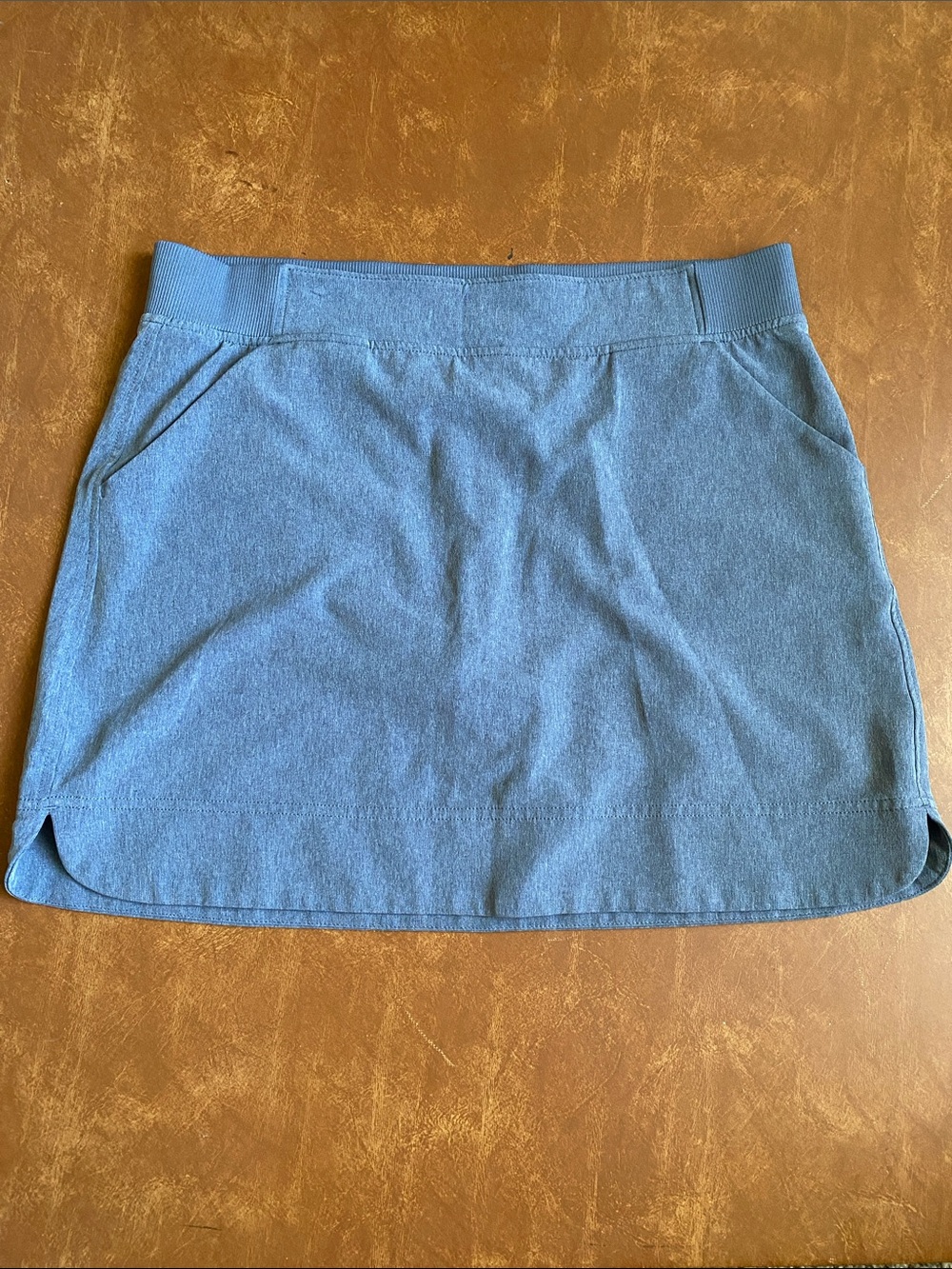 Casual Blue Knit Tennis Skirt with Front Pockets